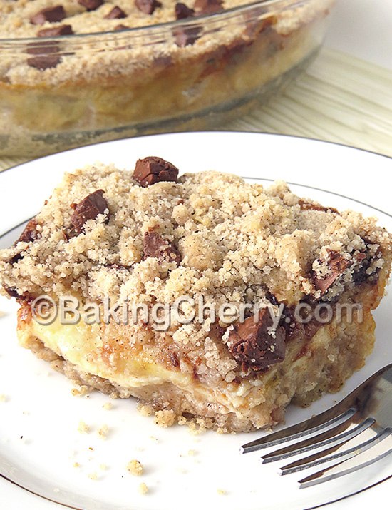 BANANA-CUSTARD-CRUMB-CAKE-with-Milk-Chocolate-Chips-2-Easy-DIY-Dessert-Recipe-Baking-Cherry